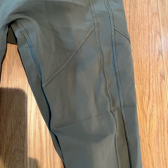 Lululemon size 10 leggings - Picture 3 of 7